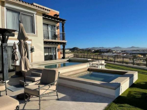 Exclusive villa Golf Resort Quivira Cabo